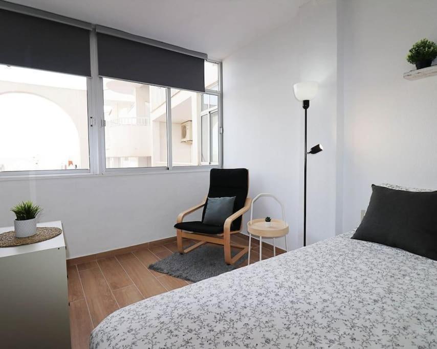 Brand New Apartment. 400 Meters Best Beach Торрев'єха Екстер'єр фото